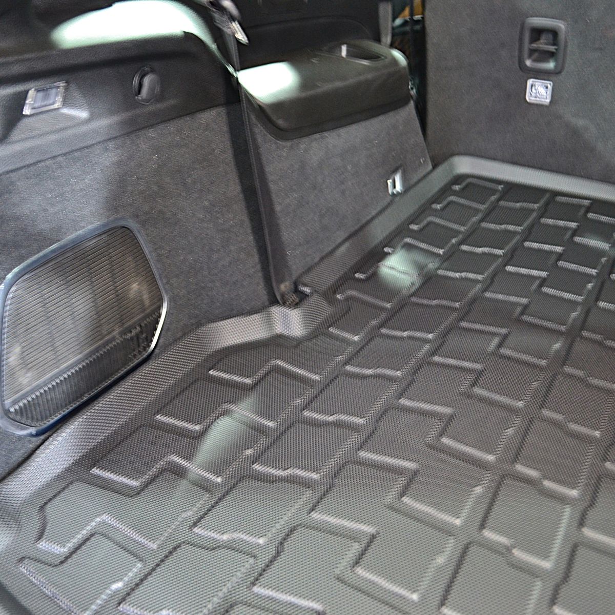 Ковер в багажник Jeep Grand Cherokee WL2022- (7 мест) D-0582