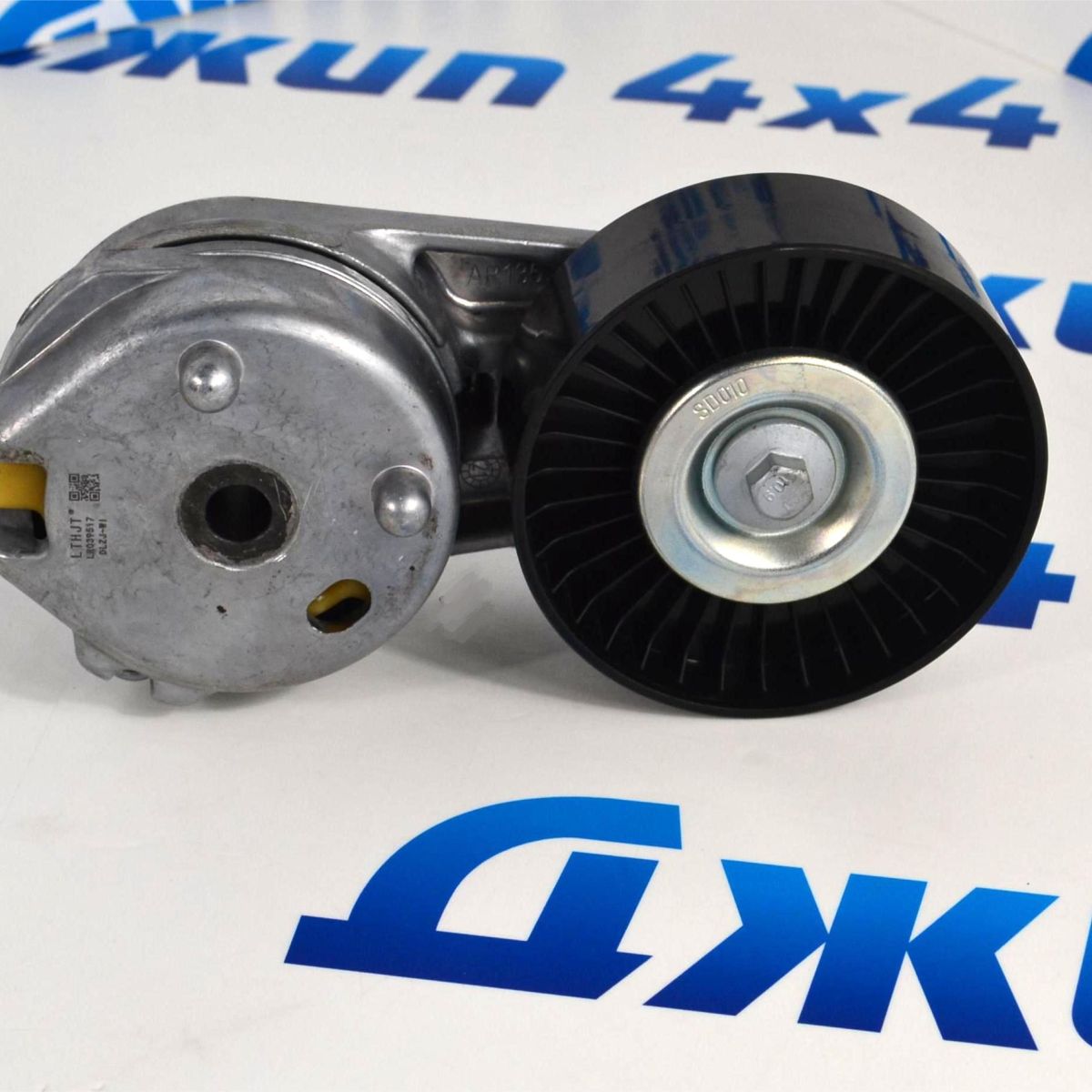 Натяжитель ремня навесного оборудования Land Rover Discovery/Range Rover/Range Rover Sport  V3.0/5.0 LR039517