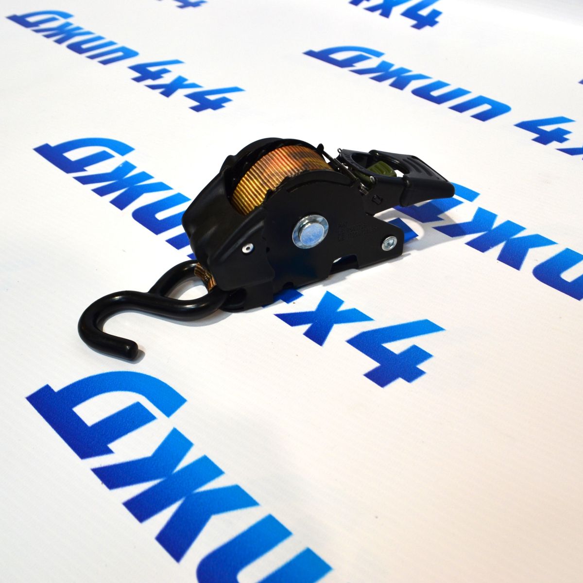 Самозатягивающийся стропа крепления груза в кузове 82209422AB