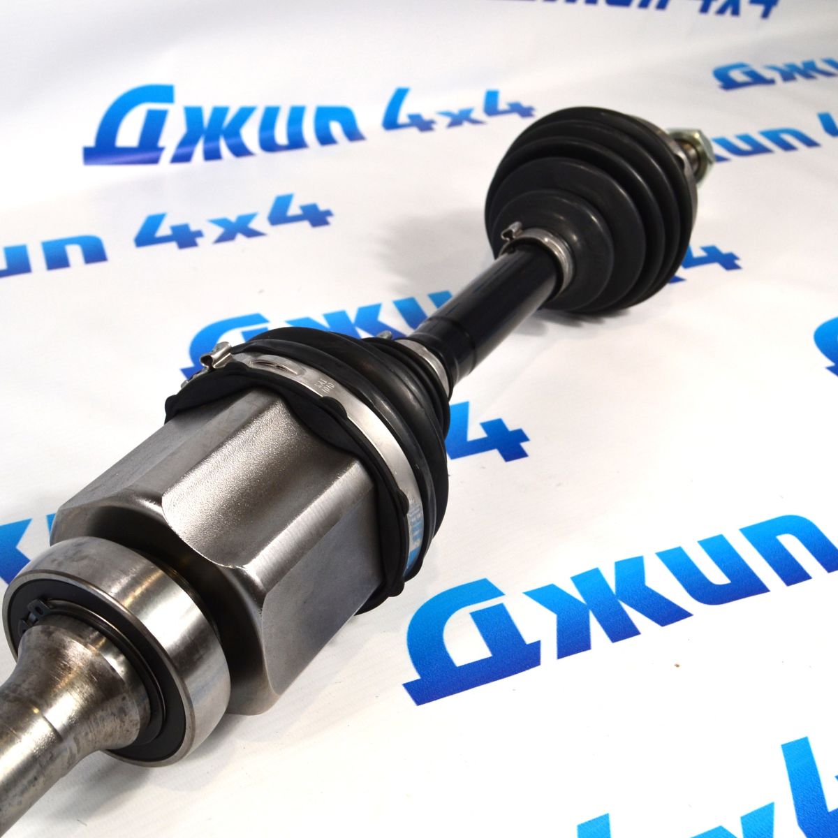 Привод передний Land Rover Discovery L550/Range Rover Evoque L551 (правый) LR061598