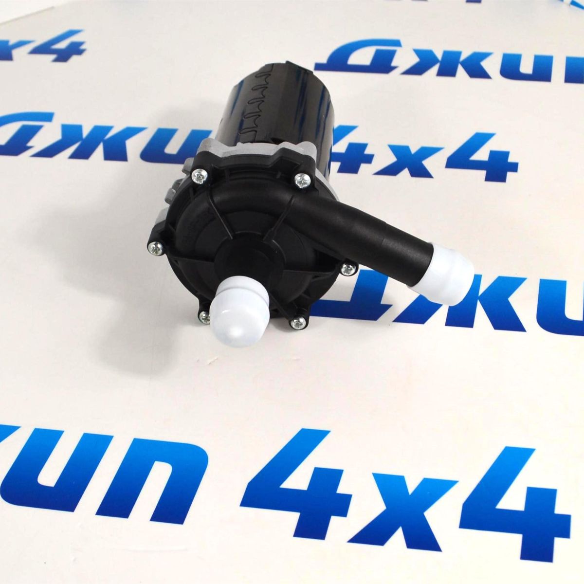 Помпа электрическая охлаждения суперчарджера Land Rover Discovery/Range Rover/Range Rover Sport PEB500010