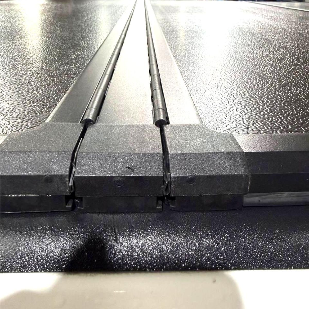 Крышка кузова Dodge Ram 1500 для кузова 6.4 (без рам боксов) 82215864AB