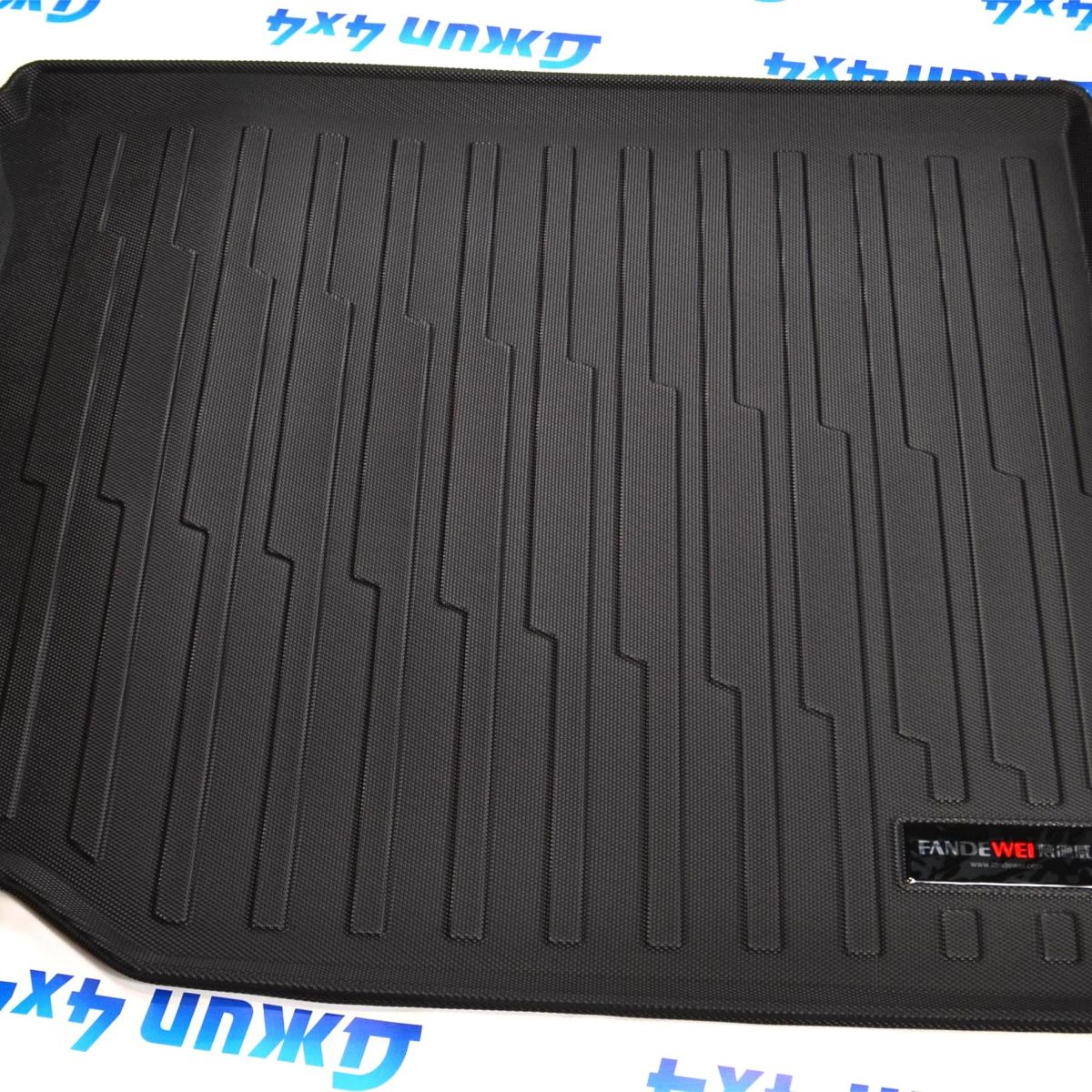 Ковер в багажник Jeep Wrangler JL 5 дверей (с сабвуфером) 82216626AB