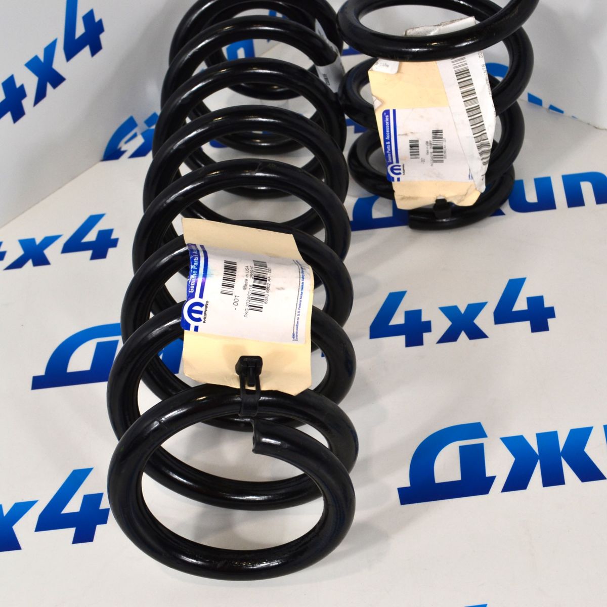 Пружина передняя Jeep Grand Cherokee WK2 68506662AA