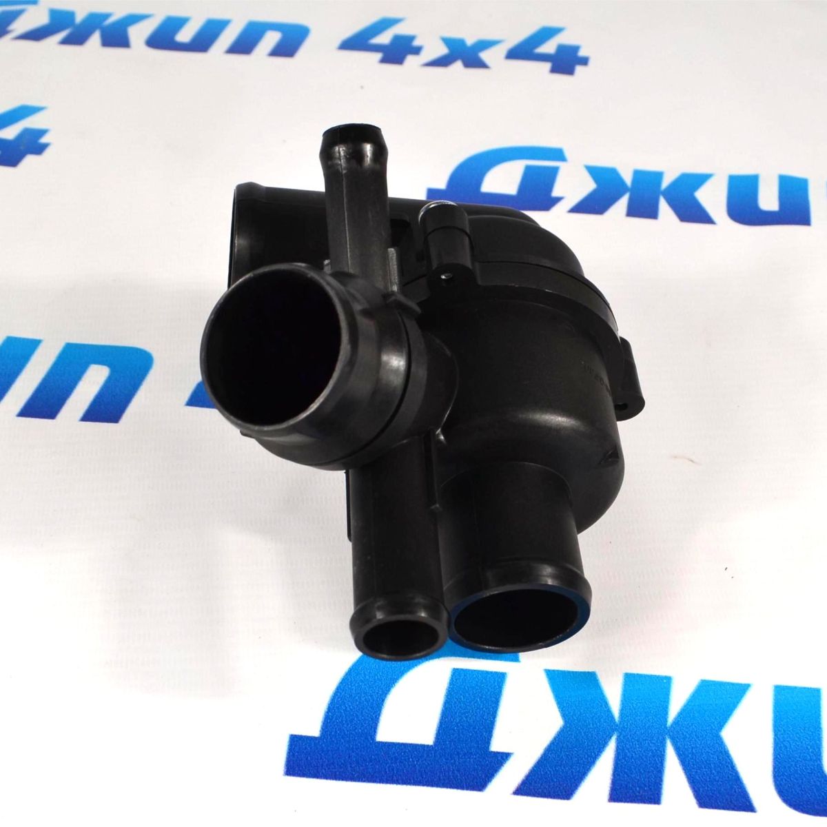 Термостат Land Rover Discovery/Range Rover/Range Rover Sport V3.0TD LR033675