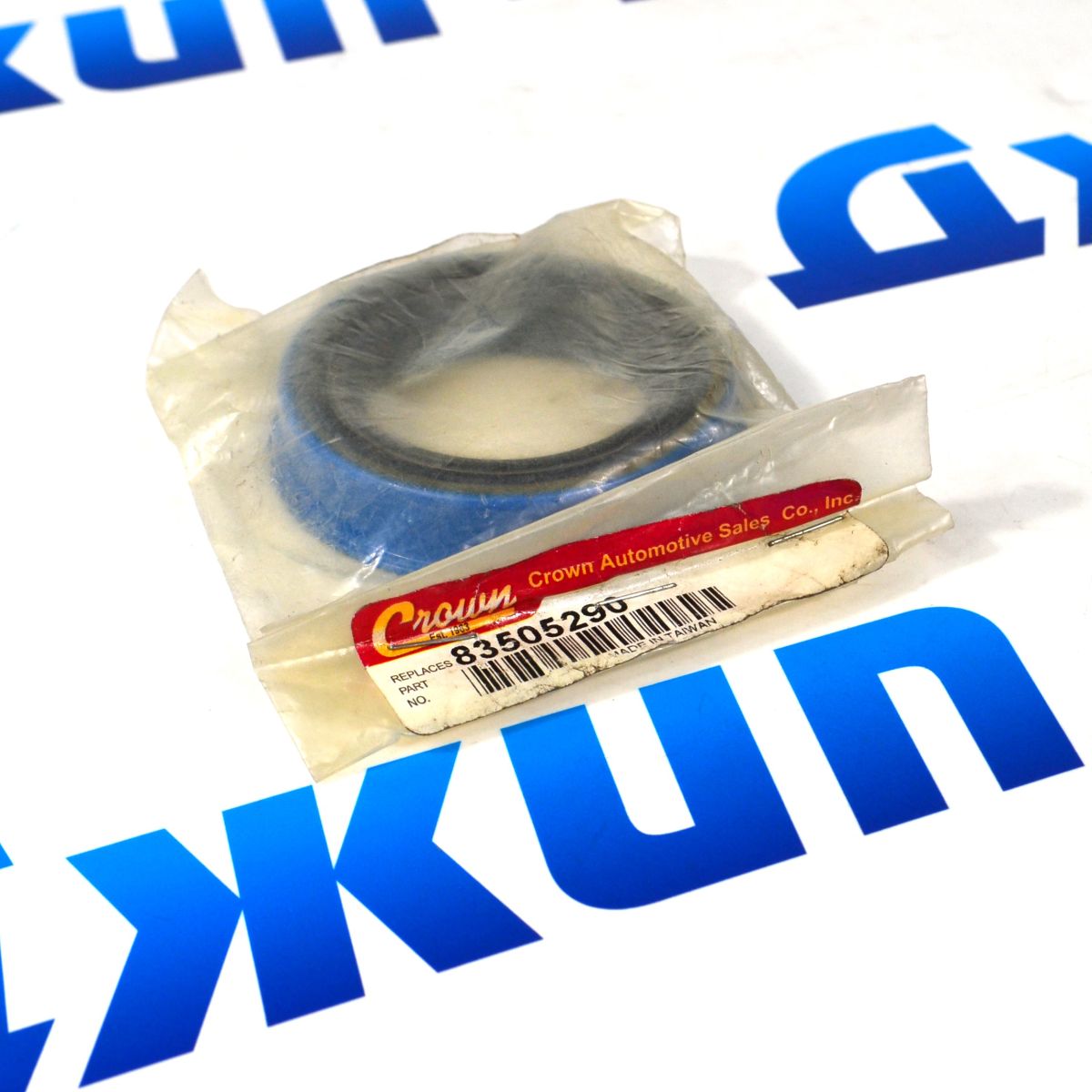 Сальник РКПП на передний кардан Jeep 83505290