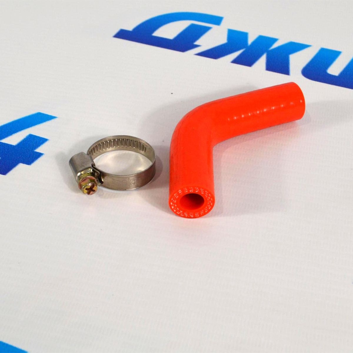 Патрубок охлаждения турбины Jeep Grand Cherokee WK2 V3.0CRD (полиуретан) 68211250АА