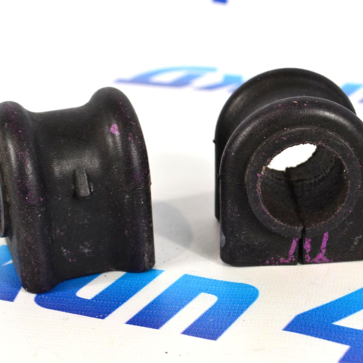 Втулка переднего стабилизатора Jeep Cherokee KK/Dodge Nitro KA 52125323AC