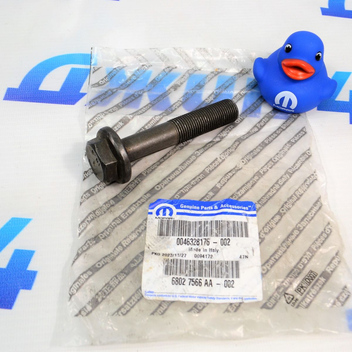 Болт шкива коленвала Jeep Cherokee KJ V2.8CRD / Jeep Grand Cherokee WK2 V3.0CRD 68027566AA