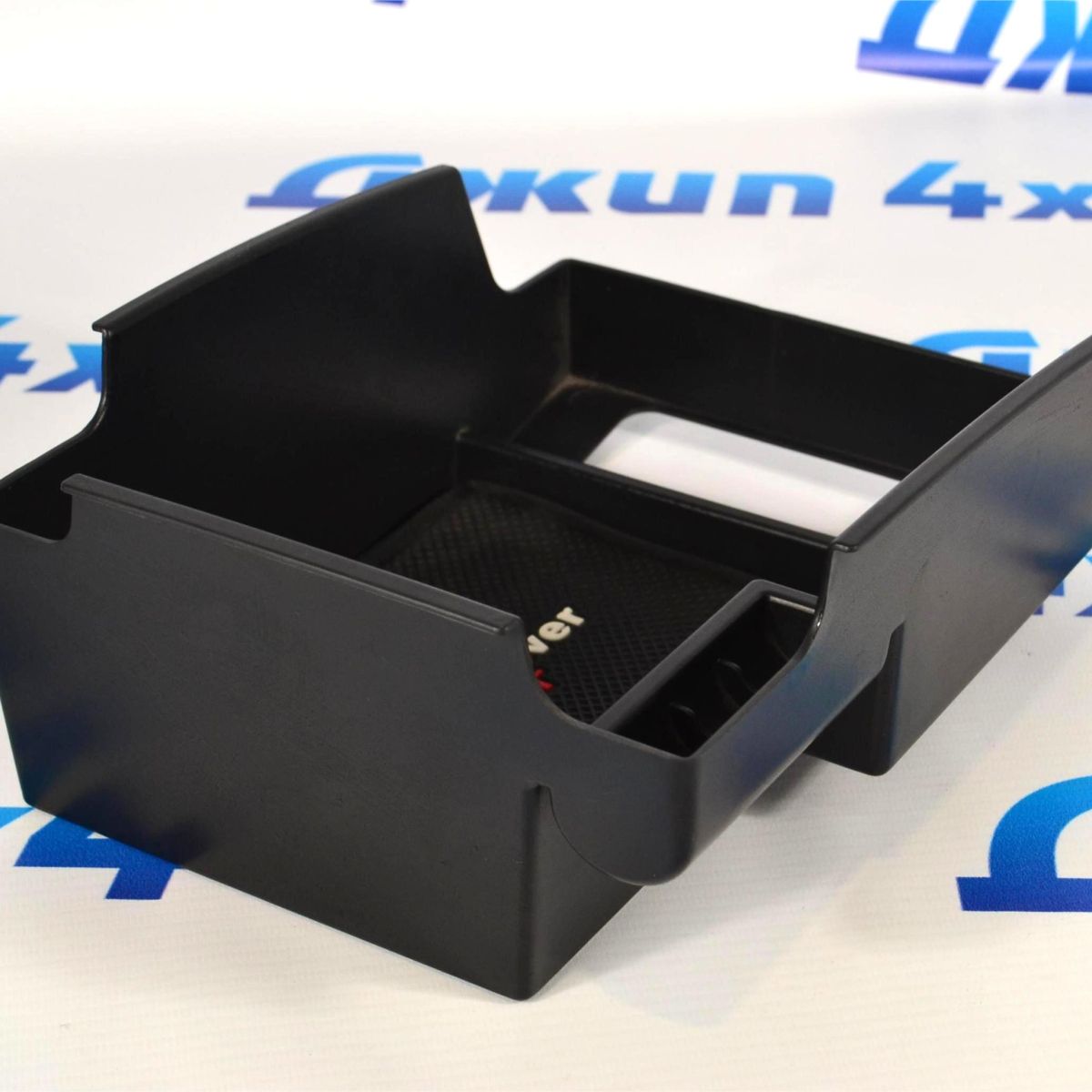 Кейс в подлокотник Range Rover Sport L494 LR044750