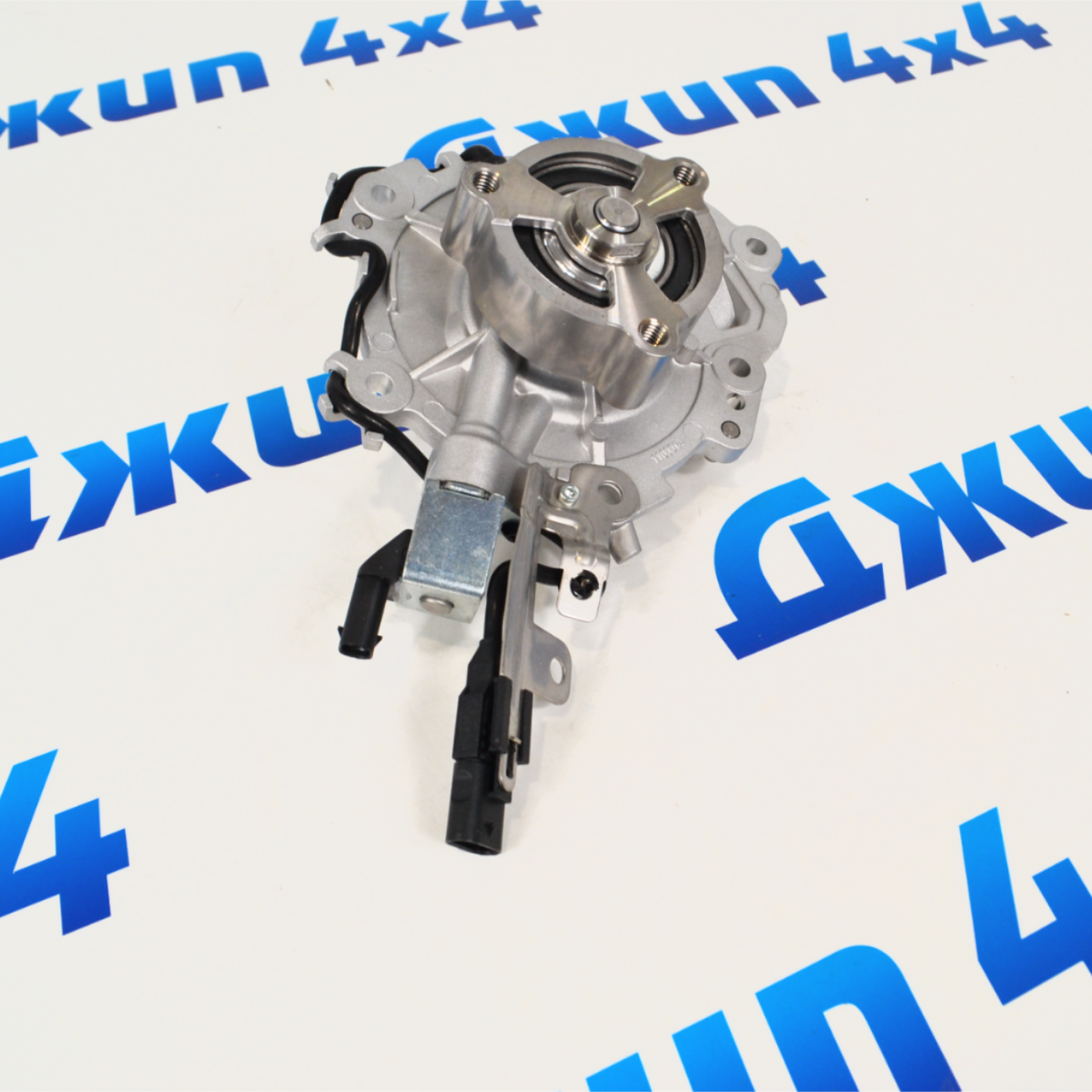 Помпа системы охлаждения Land Rover/Jaguar V2.0T Petrol LR115260