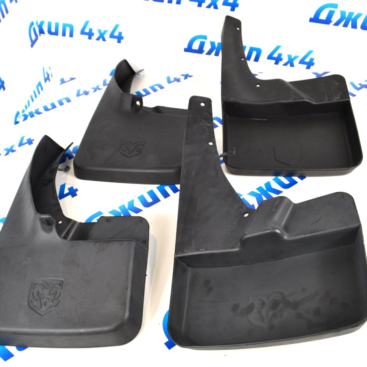 Брызговики Dodge Ram 1500/2500 DS 2010- (комплект) 82216222AA