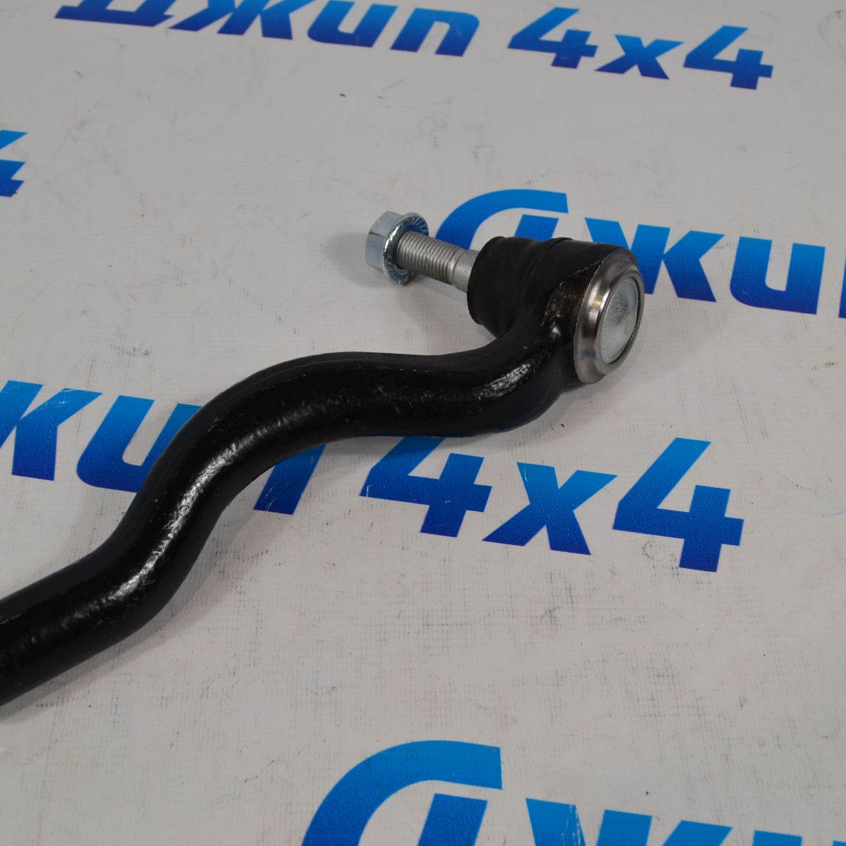 Наконечник рулевой правый Jeep Grand Cherokee WK2 68069646AB
