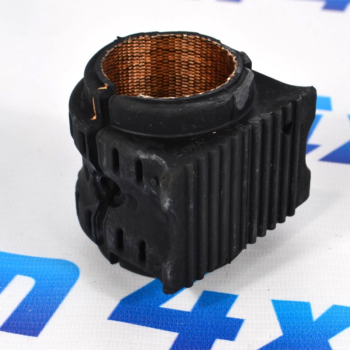 Втулка переднего стабилизатора Range Rover L405/Range Rover Sport L494 LR048451