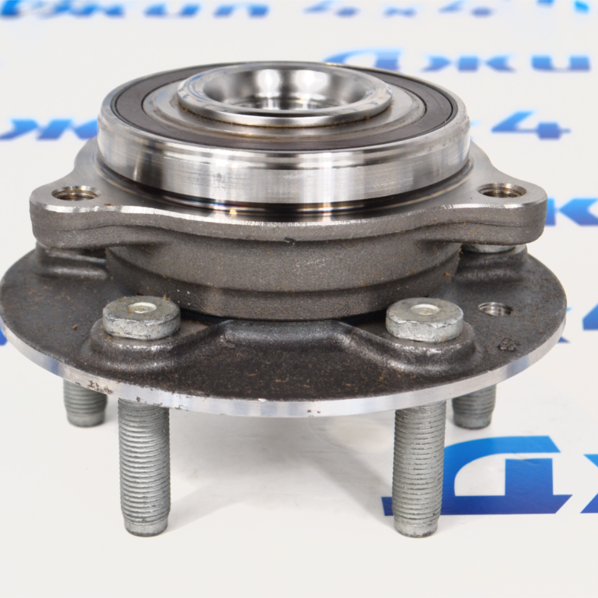 Ступичный узел передний Jeep Grand Cherokee WL (правый-левый) 68349631AA