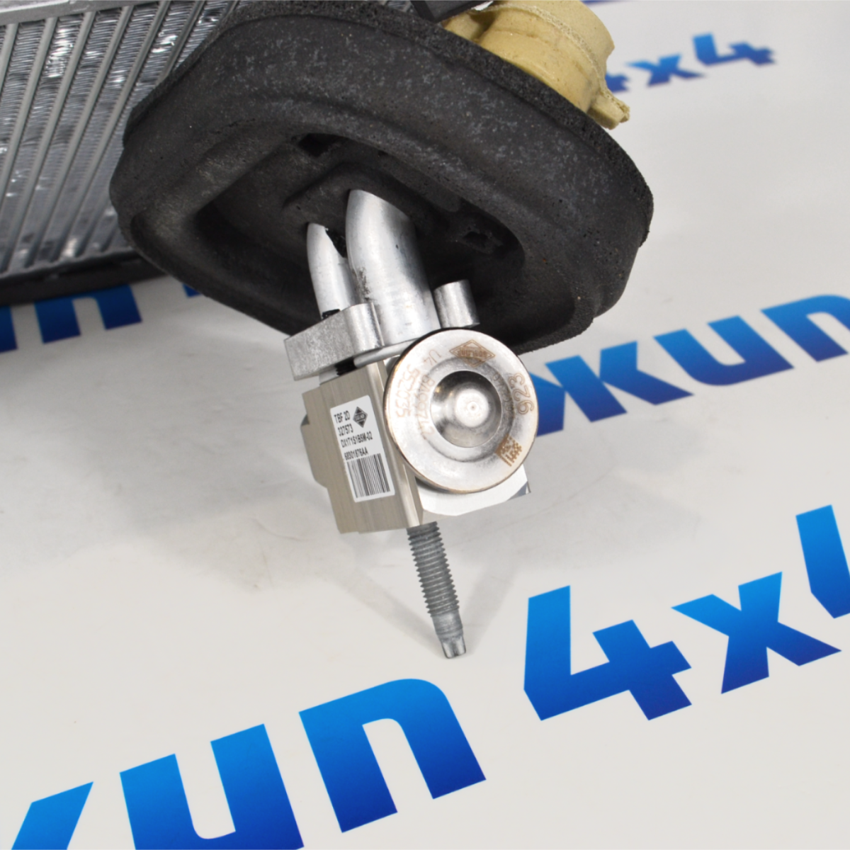 Испаритель кондиционера в комплекте с редукционным клапаном Jeep Wrangler JL/Jeep Gladiator JT 68301871AA