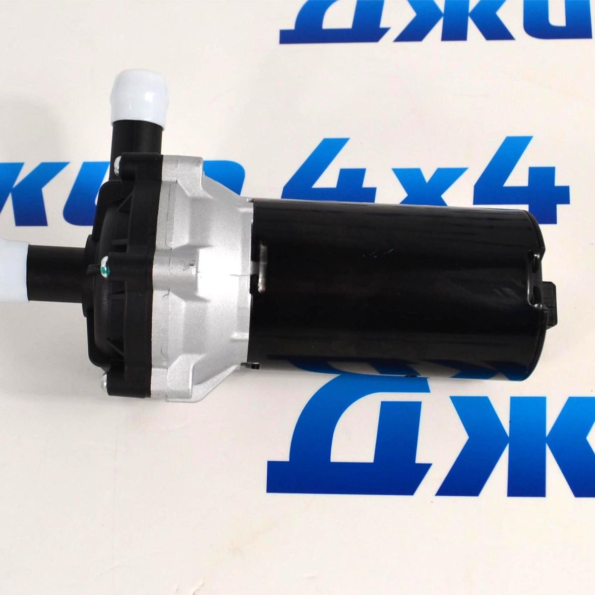 Помпа электрическая охлаждения суперчарджера Land Rover Discovery/Range Rover/Range Rover Sport PEB500010