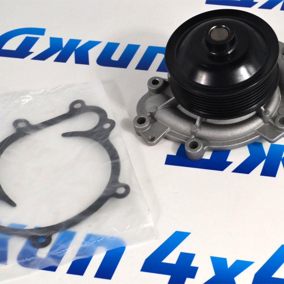 Помпа системы охлаждения Jeep Grand Cherokee WK V3.0CRD 2005-2010 68087367AA