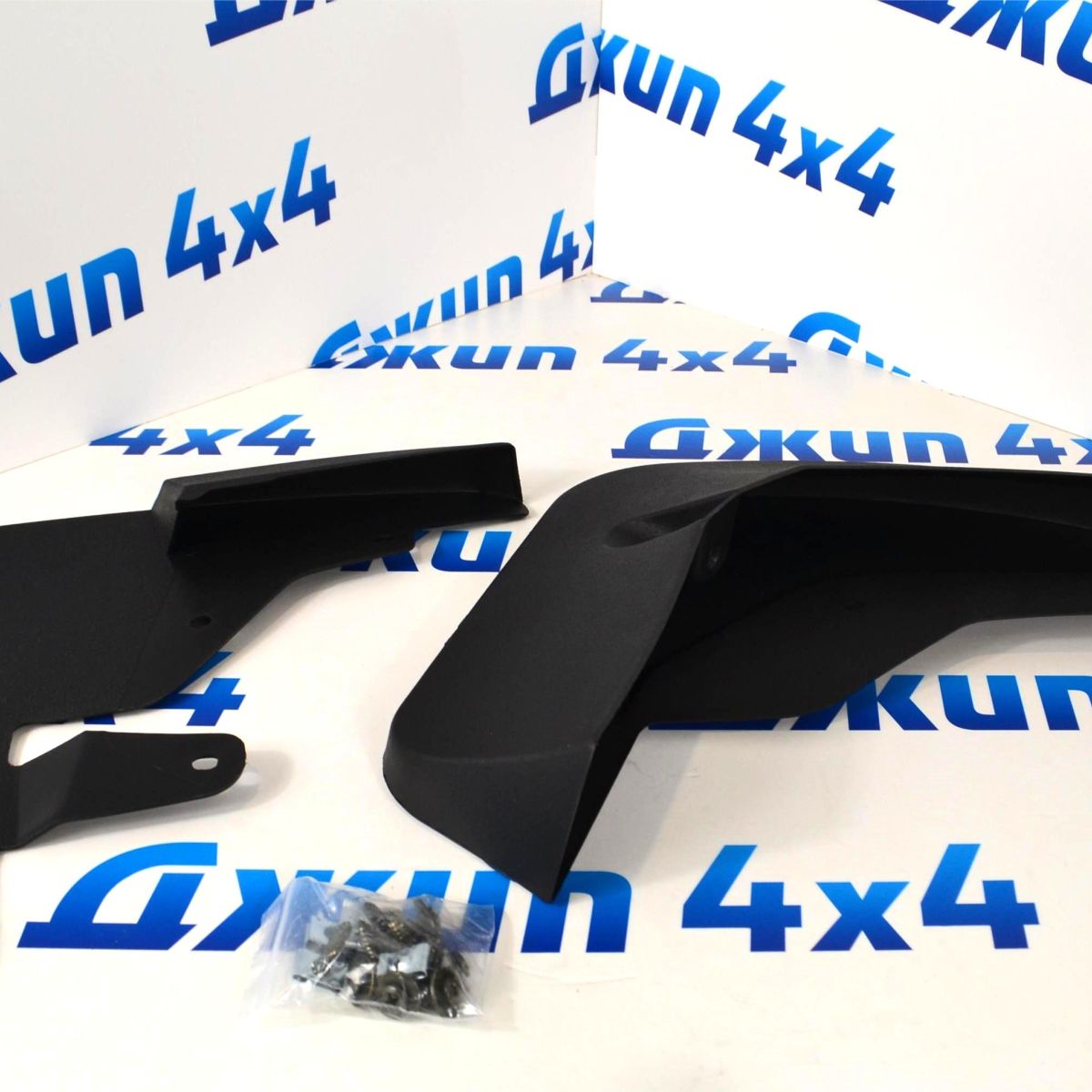 Брызговики Chevrolet Tahoe 2021- (комплект/с электропорогами) TY-CR3018-1