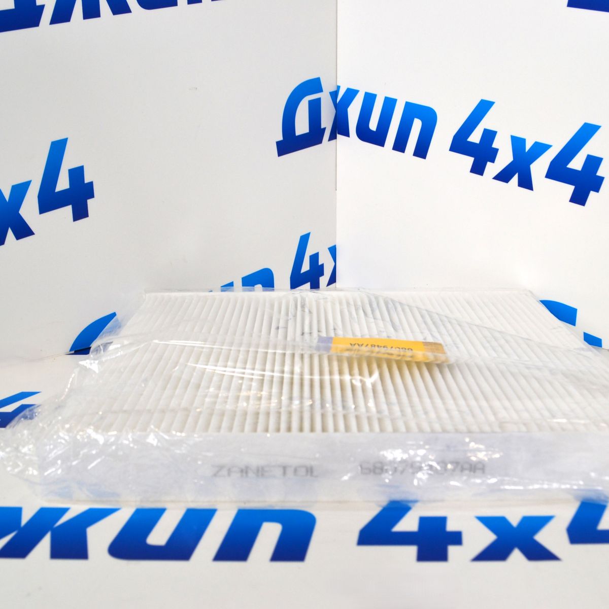 Фильтр салонный Jeep Grand Cherokee WK2/Dodge Durango WD 68079487AA