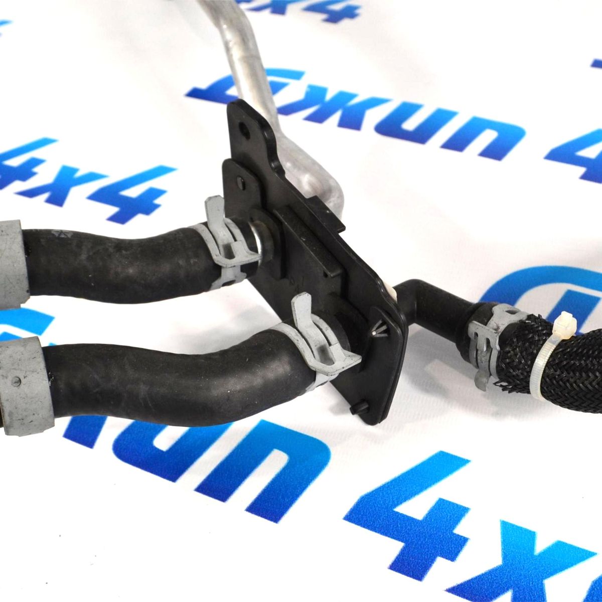 Патрубки печного отопителя Jeep Grand Cherokee WK2 V3.6 55038030AN