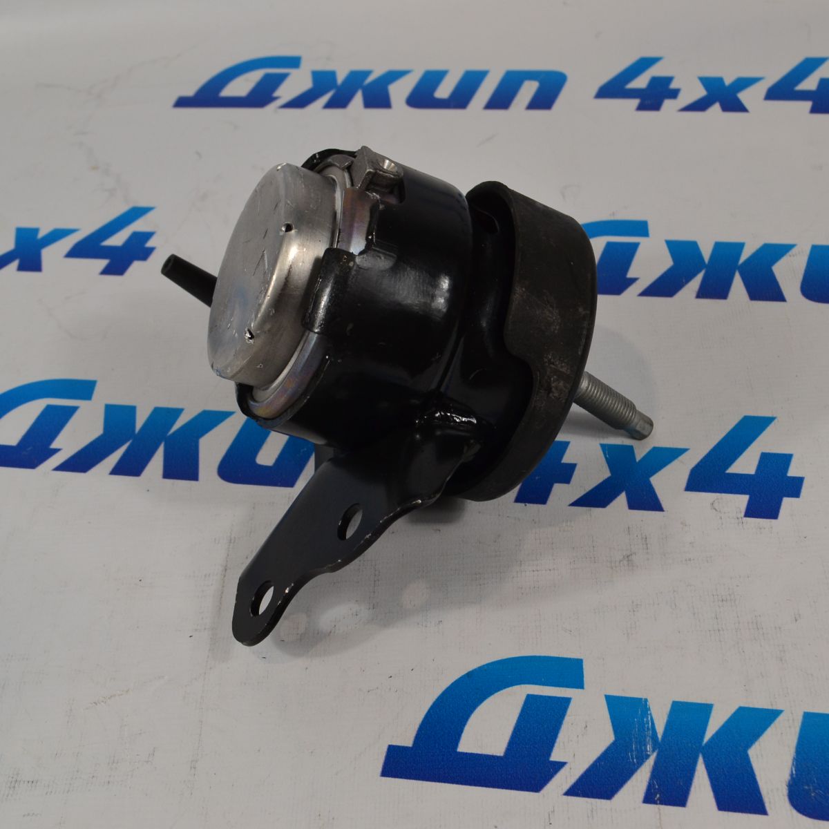Опора двигателя левая Jeep Wrangler JL V2.0T 68271526AC