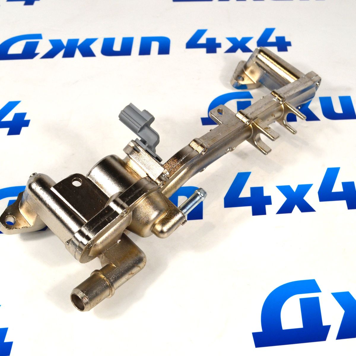 Трубка системы охлаждения между гбц Range Rover L405/Range Rover Sport L494 V5.0SC (алюминий) LR109402