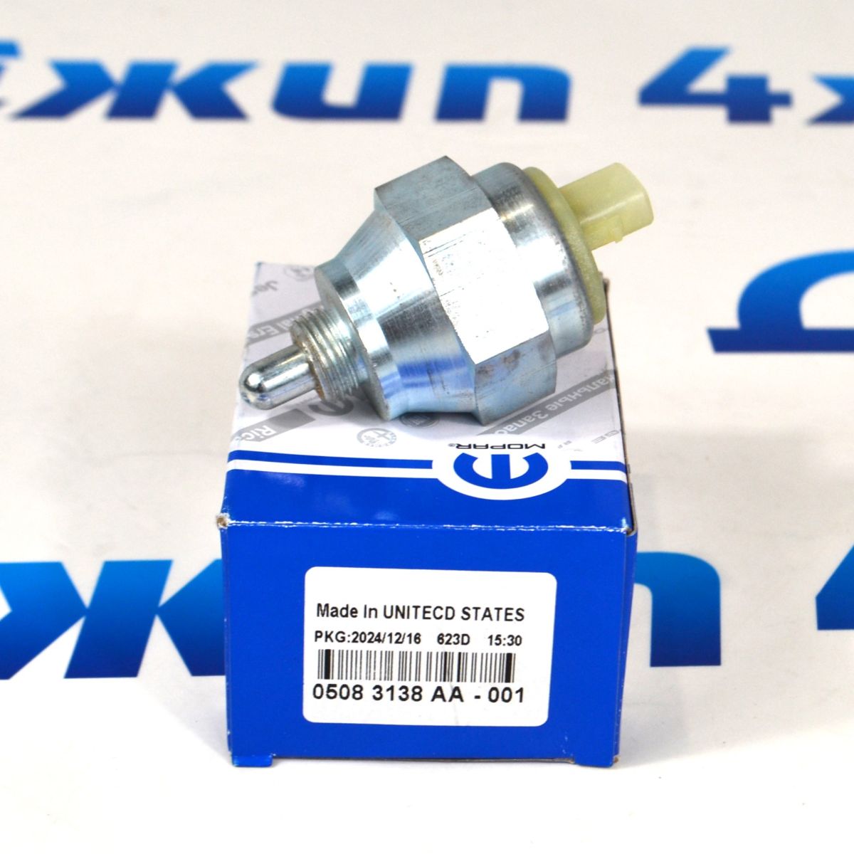 Датчик переключения режимов раздаточной коробки Jeep Wrangler/Dodge Ram 05083138AA