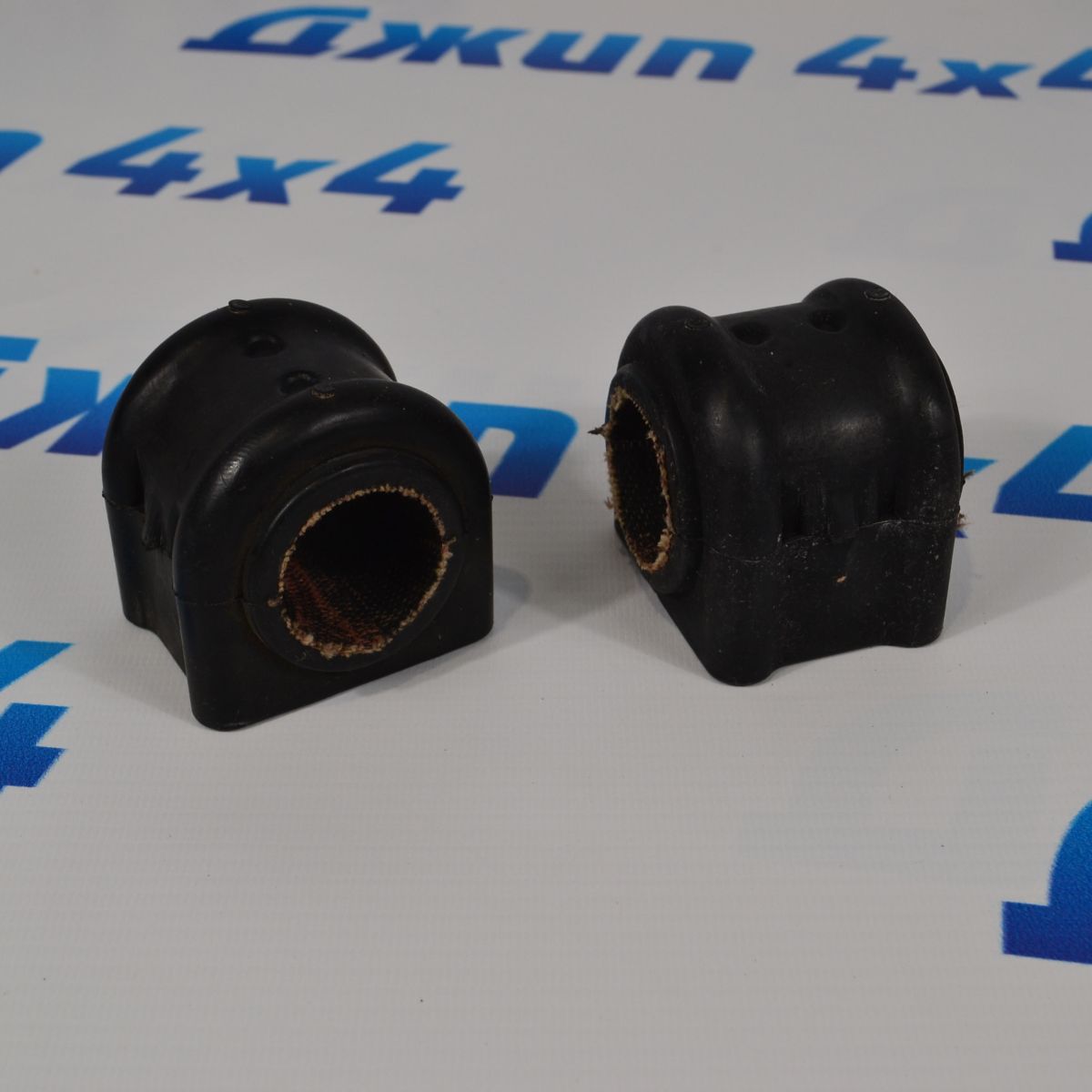 Втулка СПУ переднего Dodge Ram TRX 2021-2023 68466023AA