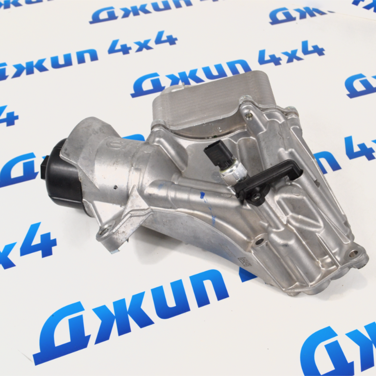 Маслянный радиатор (теплообменник) в сборе с фильтром Dodge Ram DT 3.0CRD 68511102AA