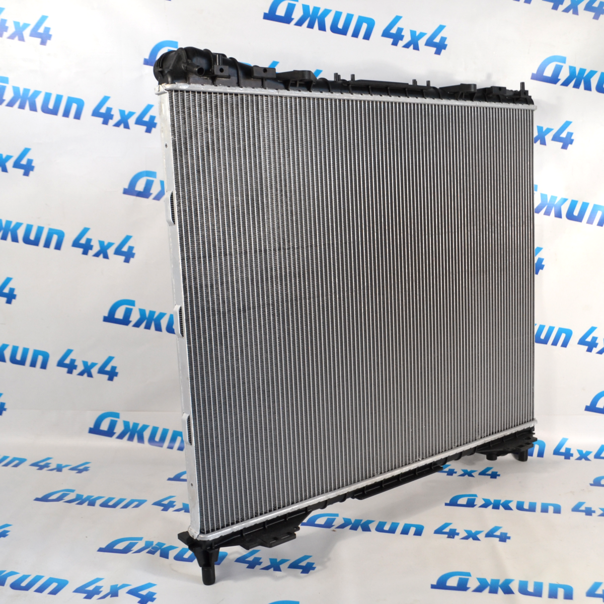 Радиатор охлаждения двигателя Land Rover Discovery 5 L462 V3.0TD LR062425