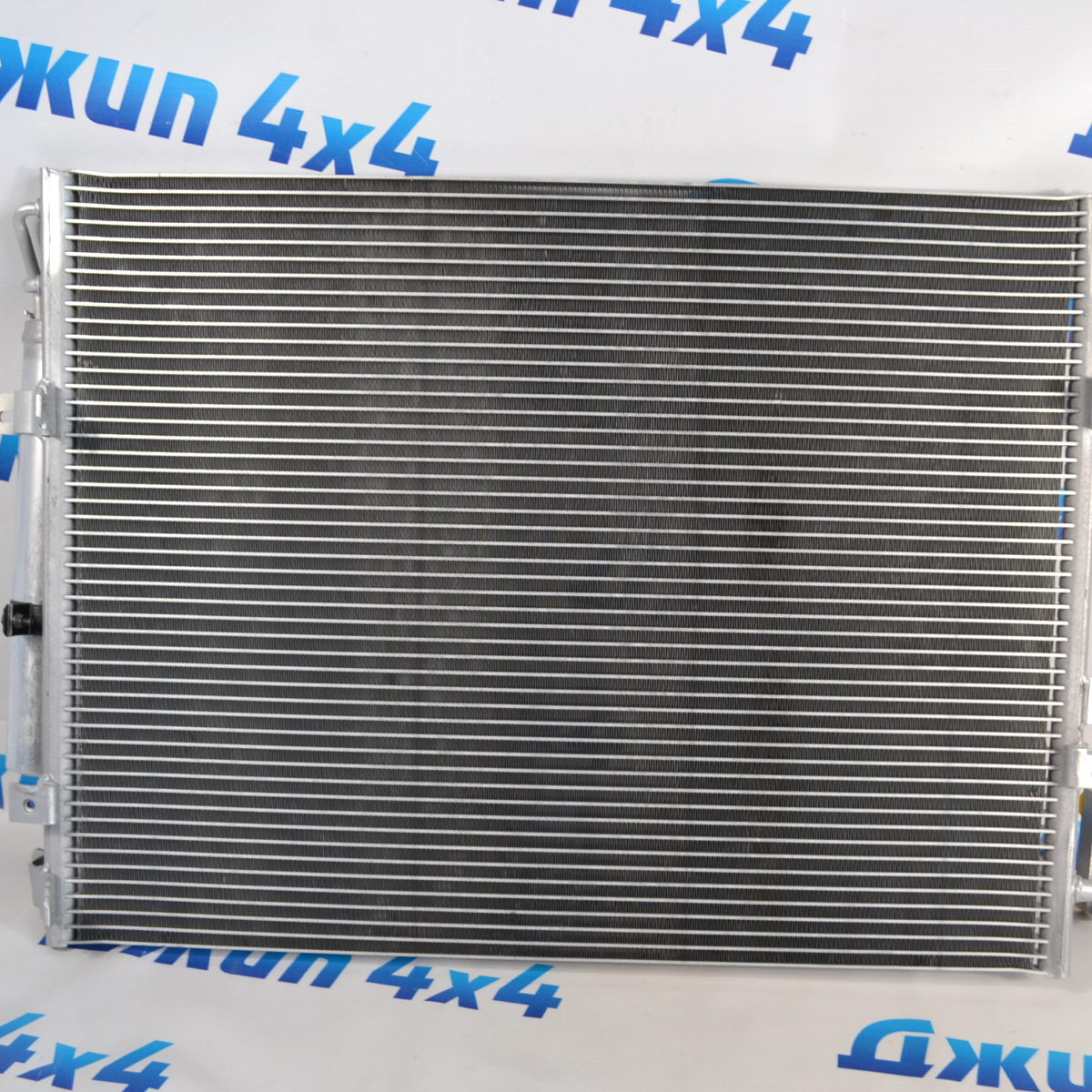 Радиатор кондиционера Range Rover L322 V4.4TD LR022744
