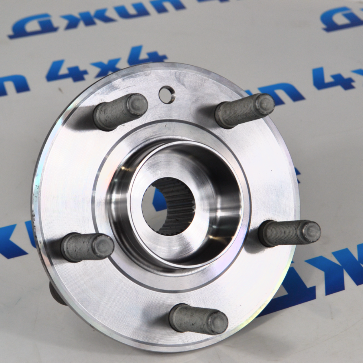 Ступичный узел передний Jeep Grand Cherokee WL (правый-левый) 68349631AA