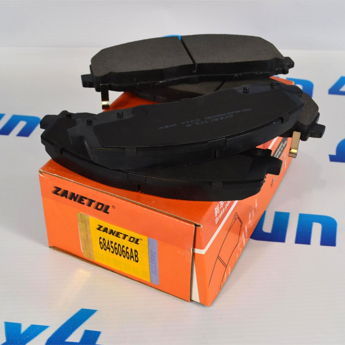 Колодки тормозные передние Jeep Wrangler JL/Jeep Gladiator JT 68456066AB