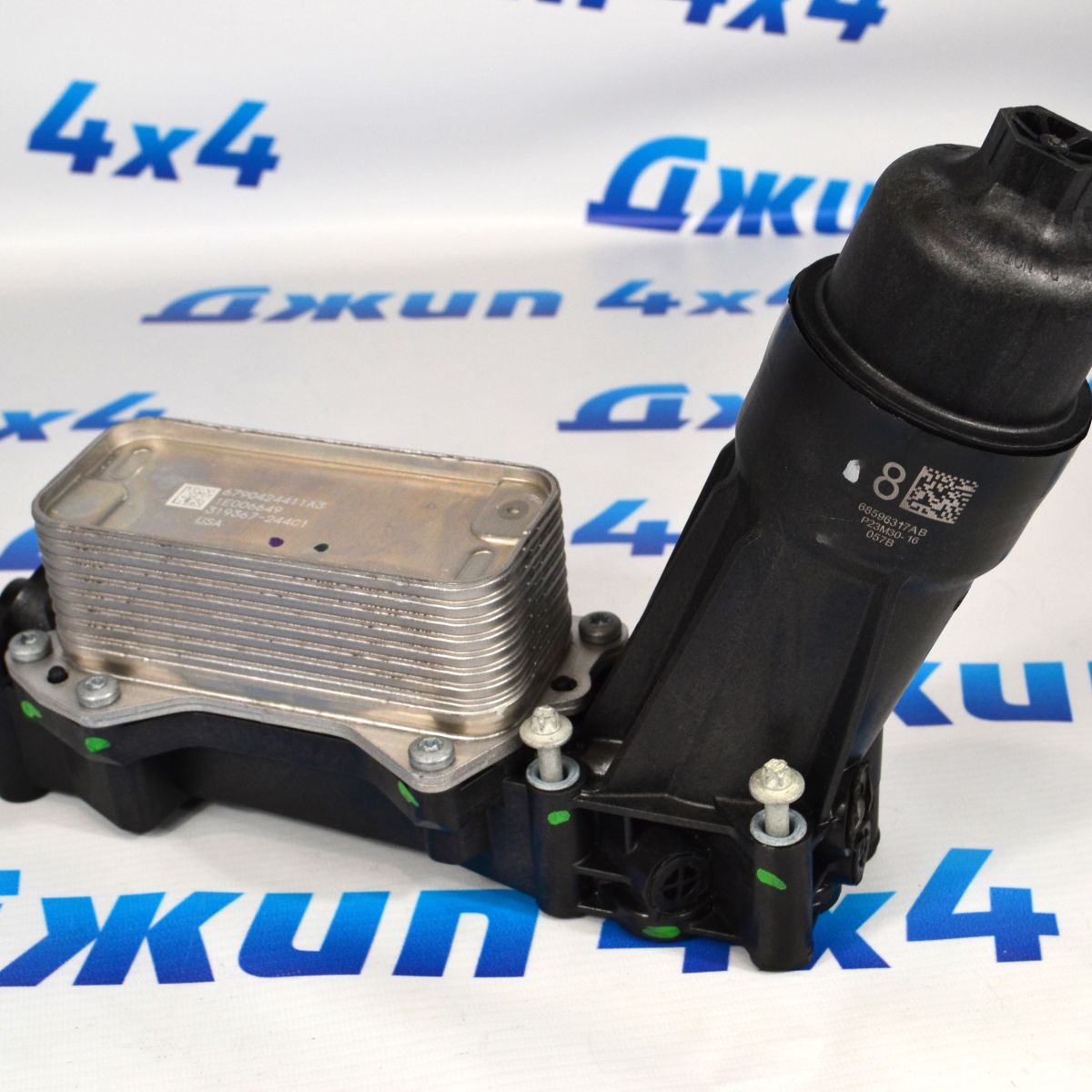 Радиатор масляный-теплообменник Jeep Grand Cherokee WK2 V3.6 (без датчиков) 68596317AB