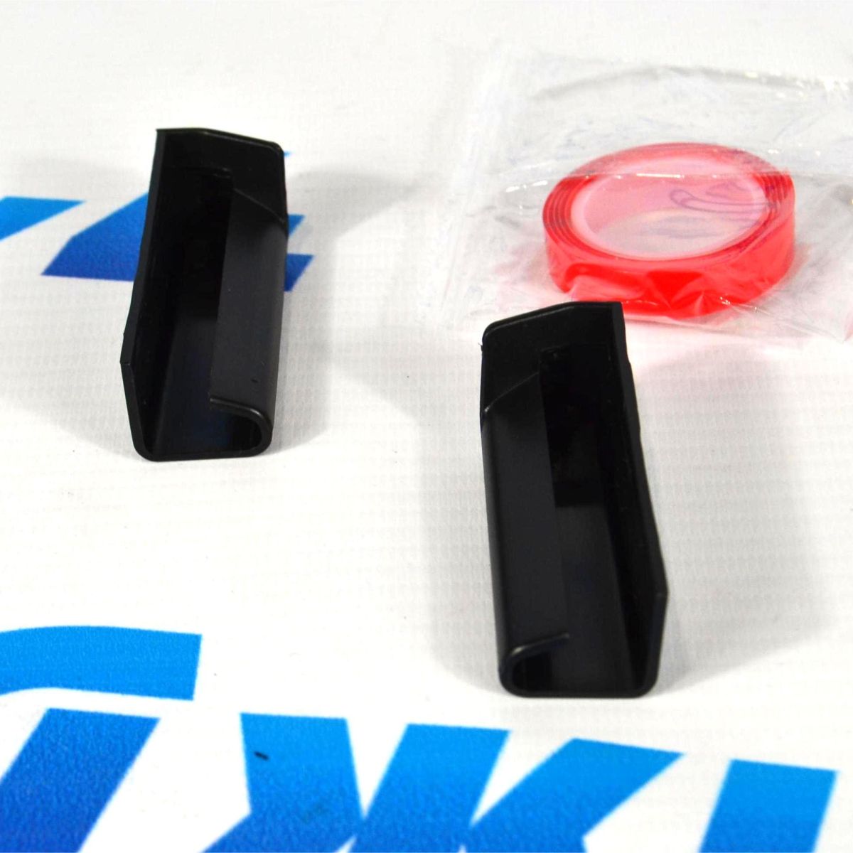 Заглушка водостока Jeep Wrangler JL/Jeep Gladiator JT (комплект) 82215368AB