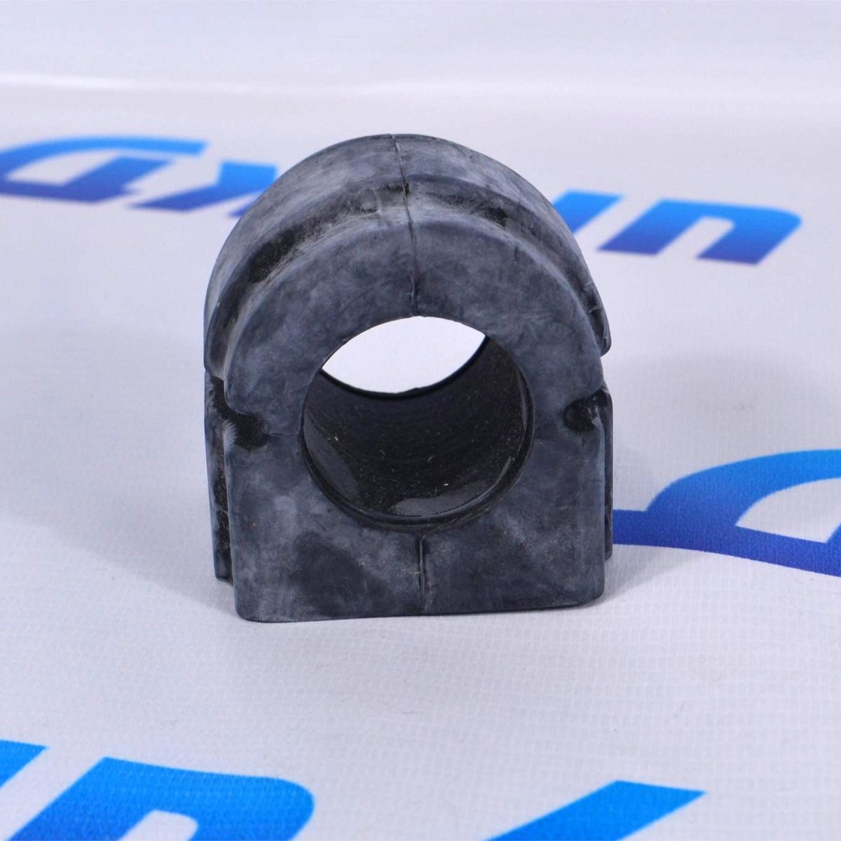 Втулка переднего стабилизатора Range Rover L322 RBX500160